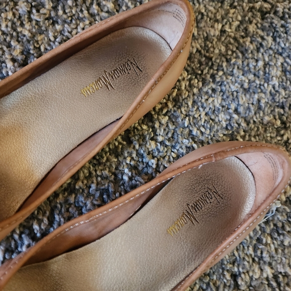 Neiman Marcus leather flats size 6.5 - Picture 4 of 7